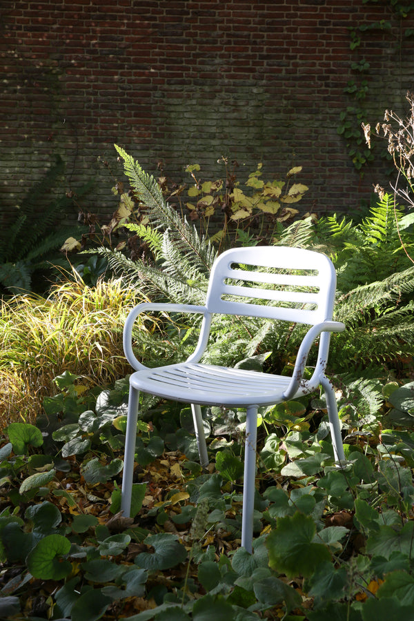 Loop Chair 142