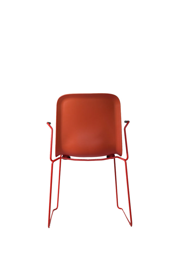 THIS 141 PP CHAIR - Stackable with armrests - Red, Lensvelt
