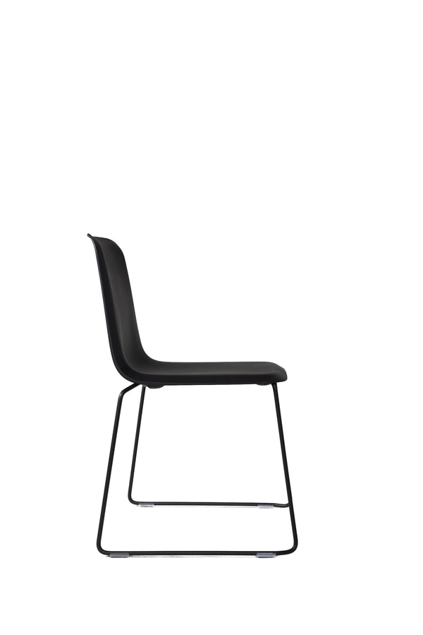 This Chair 141 PP - Stackable - Black, Lensvelt