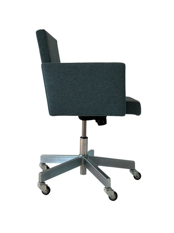 AVL Office Chair – Refurbished – SOLD