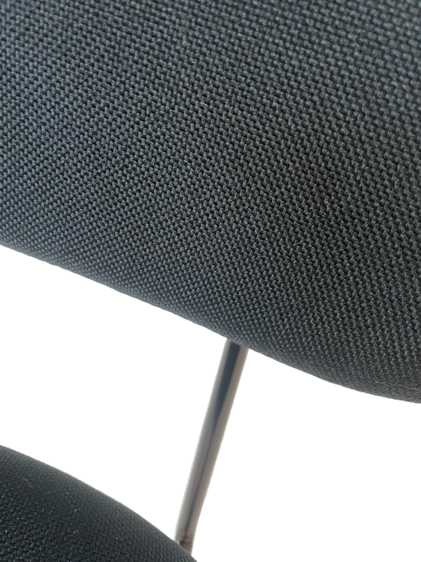 D-Chair 101 – Gestoffeerd – Zwart