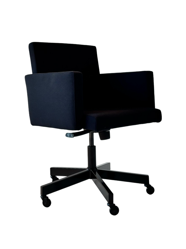 AVL Office Chair - adjustable - black on black