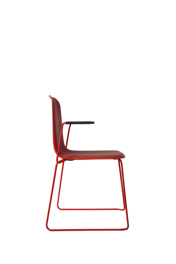 THIS 141 PP CHAIR - Stackable with armrests -  Red, Lensvelt